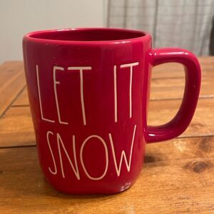🆕Rae Dunn Magenta LET IT SNOW Red Ceramic Coffee Tea Mug With White Letters 2020